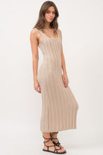 Load image into Gallery viewer, HQD0062 KNIT MIDI DRESS
