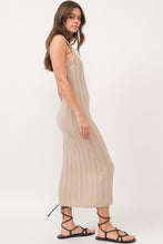 Load image into Gallery viewer, HQD0062 KNIT MIDI DRESS
